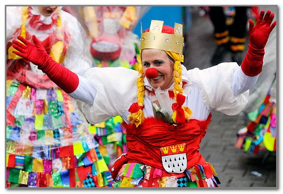 Веселый карнавал в Кельне