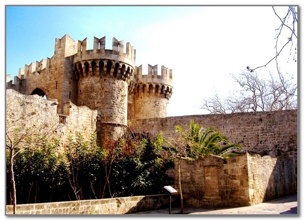 Родосская крепость несколько веков защищала остров от неприятеля