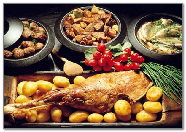 Многие мясные блюда пришли из французской кухни